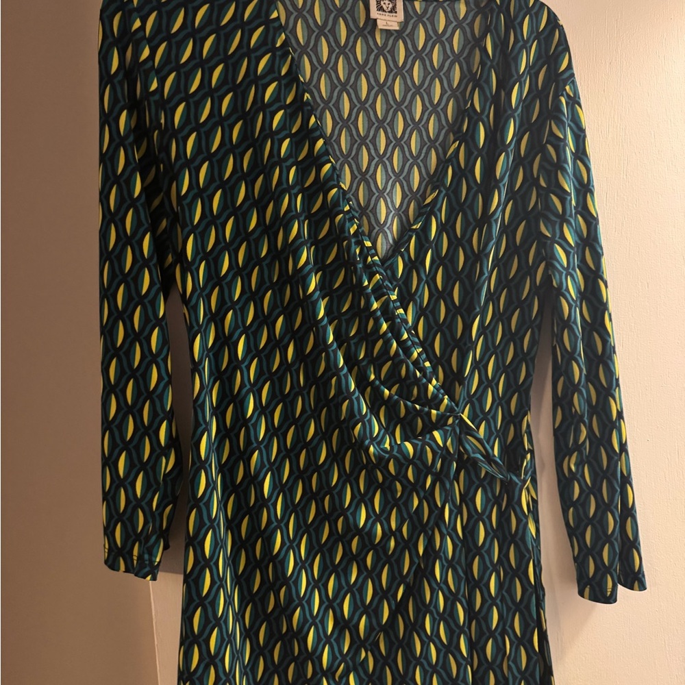 Geometric Patterned Wrap Top